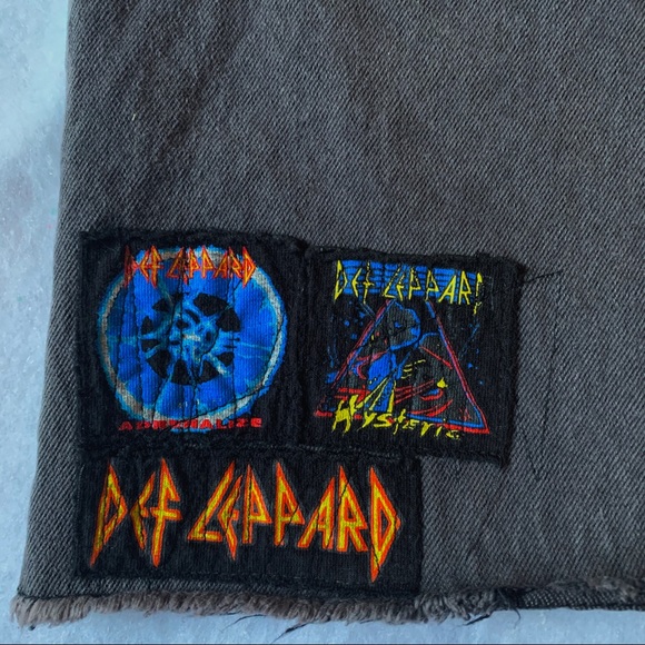 Junk Food Def Leppard Patch Denim Jean Mini Skirt Faded Black Clearance - Picture 5 of 9